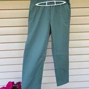Outdoor voices green rec trek pants